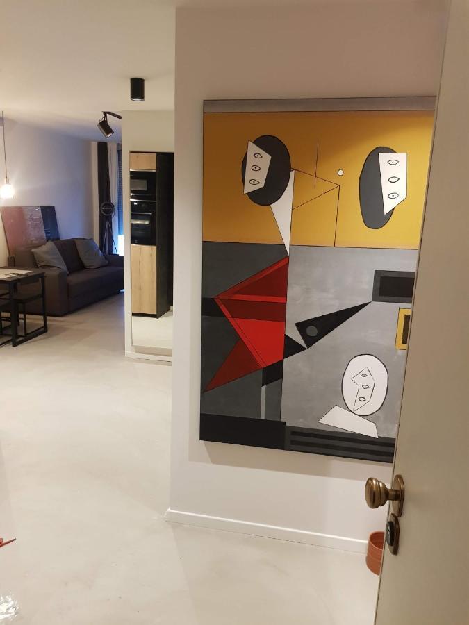 Apartman Vip, With Free Garage Parking พูลา ภายนอก รูปภาพ