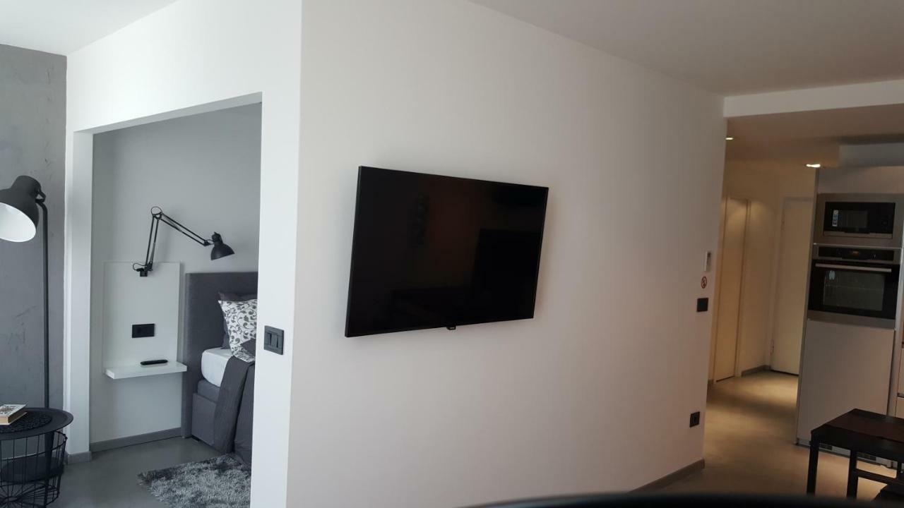 Apartman Vip, With Free Garage Parking พูลา ภายนอก รูปภาพ