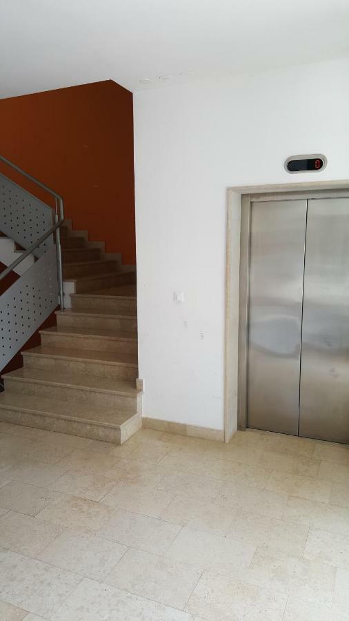 Apartman Vip, With Free Garage Parking พูลา ภายนอก รูปภาพ
