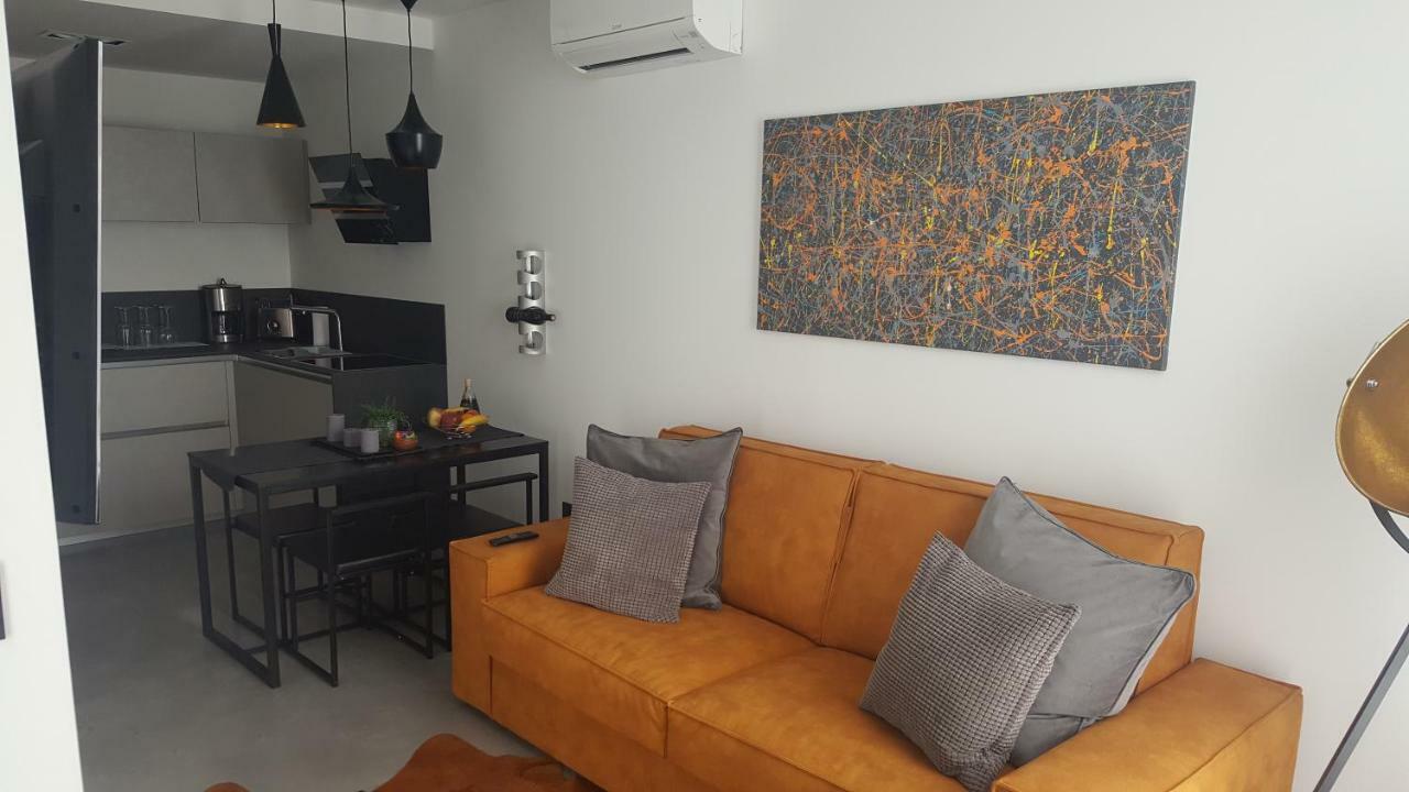 Apartman Vip, With Free Garage Parking พูลา ภายนอก รูปภาพ
