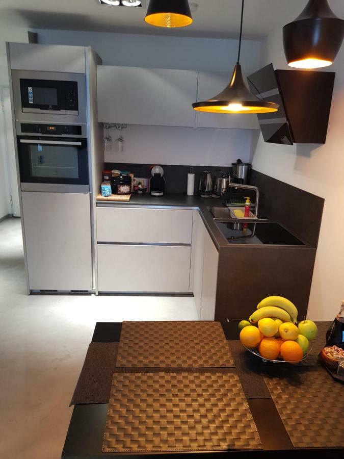Apartman Vip, With Free Garage Parking พูลา ภายนอก รูปภาพ