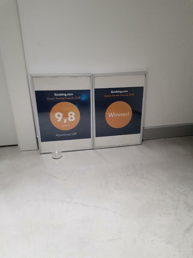Apartman Vip, With Free Garage Parking พูลา ภายนอก รูปภาพ