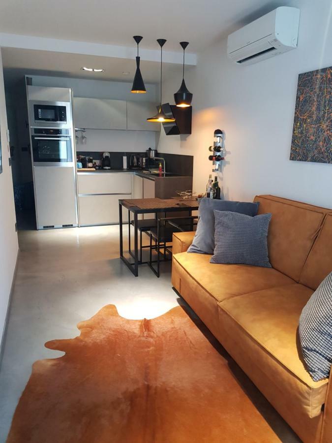 Apartman Vip, With Free Garage Parking พูลา ภายนอก รูปภาพ